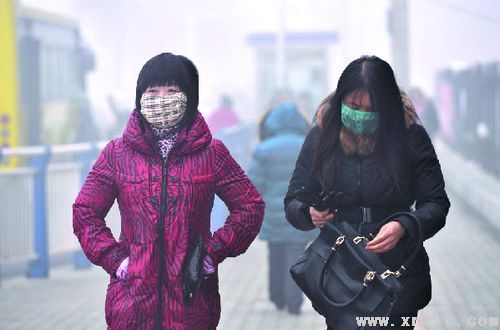 乌鲁木齐东南风没进城 说好的“高温”没等到